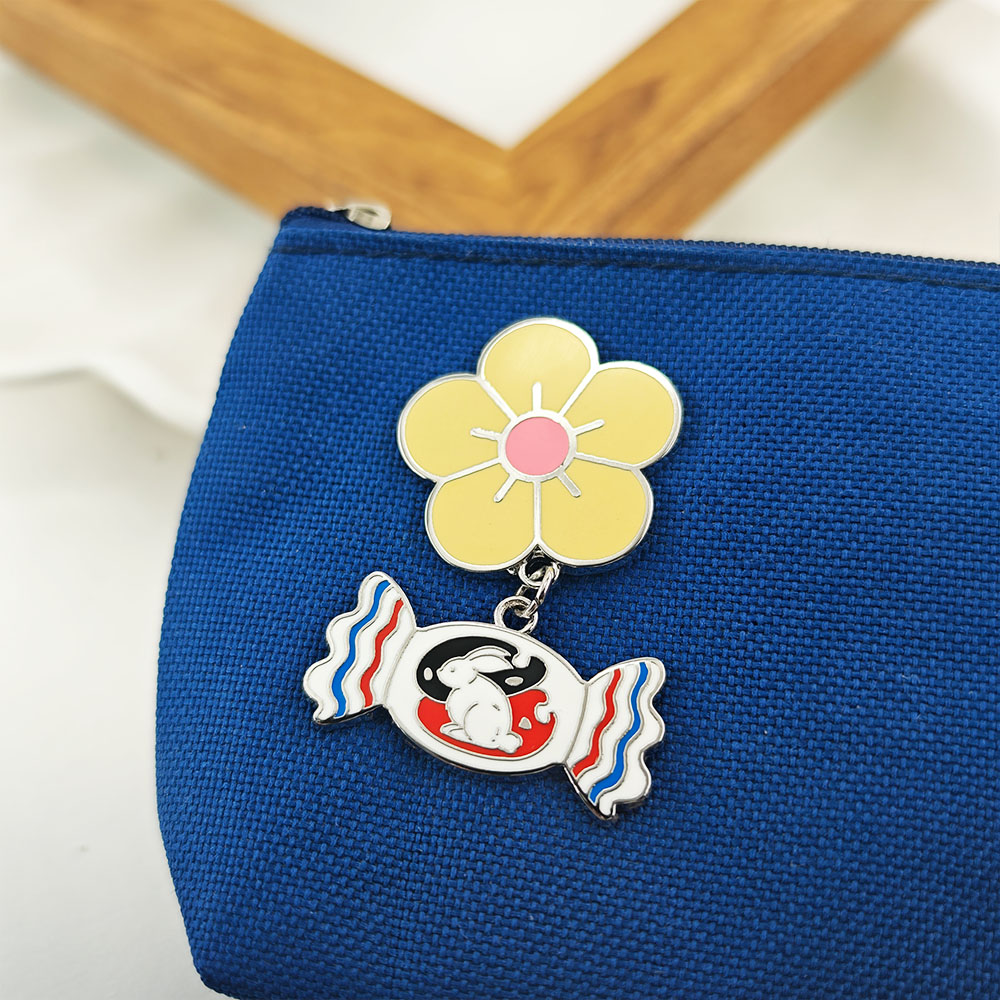 Wit Konijn Snoep Emaille Pin L - Food Snacks Gifts recensie en prijs